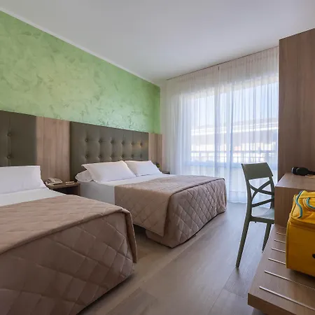 Hotel Picobello Pineta 3*